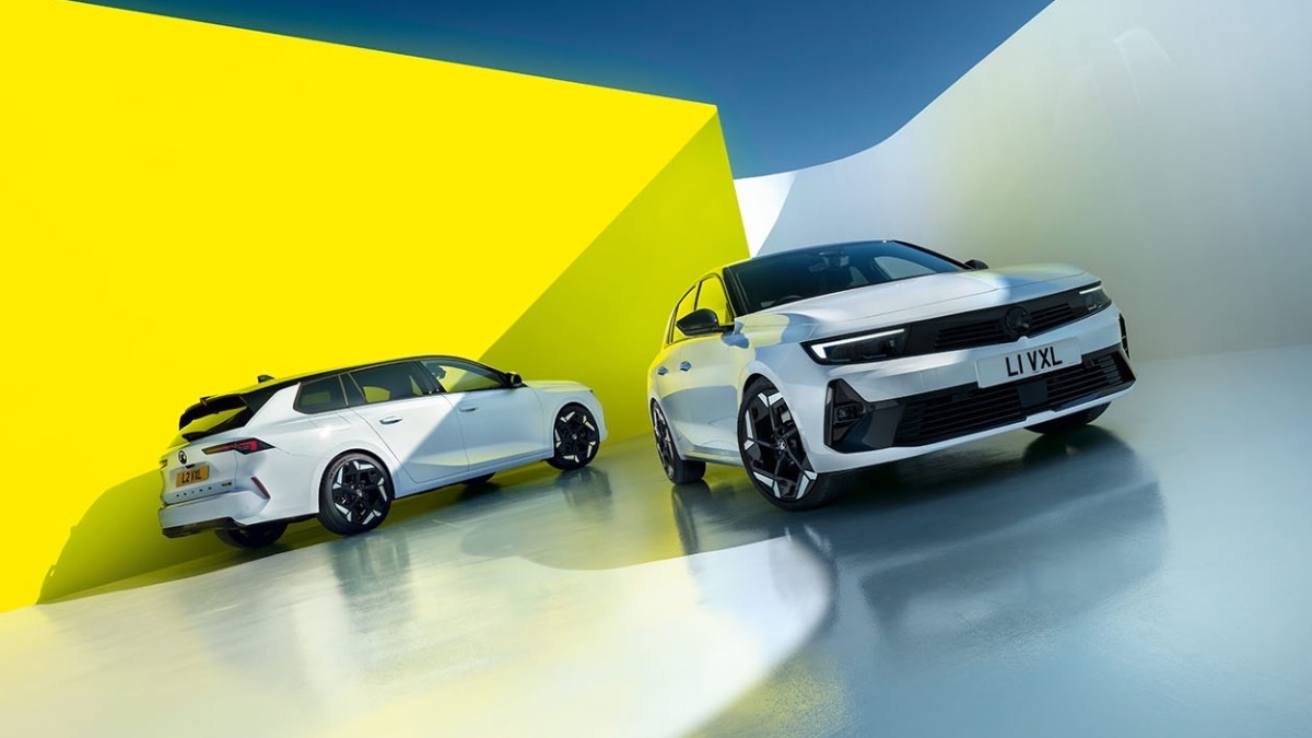 VAUXHALL REVEALS ALL-NEW ASTRA GSe AND ALL-NEW ASTRA SPORTS TOURER GSe