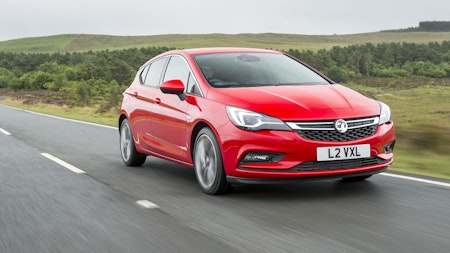 VAUXHALL SCORES HAT-TRICK AT CARBUYER BEST CAR AWARDS