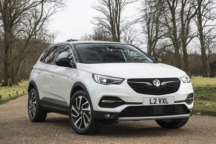 VAUXHALL ADDS ULTIMATE TRIM LEVELS TO GRANDLAND X AND ASTRA HATCH