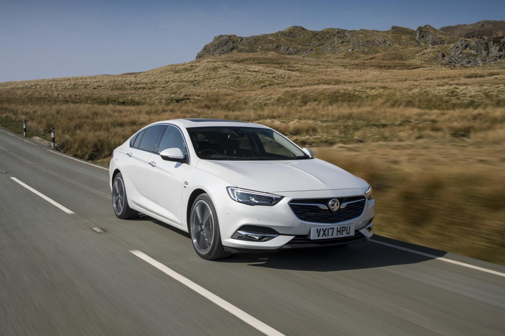 VAUXHALL INSIGNIA IS AUTO EXPRESS FAMILY CAR OF THE YEAR 2018