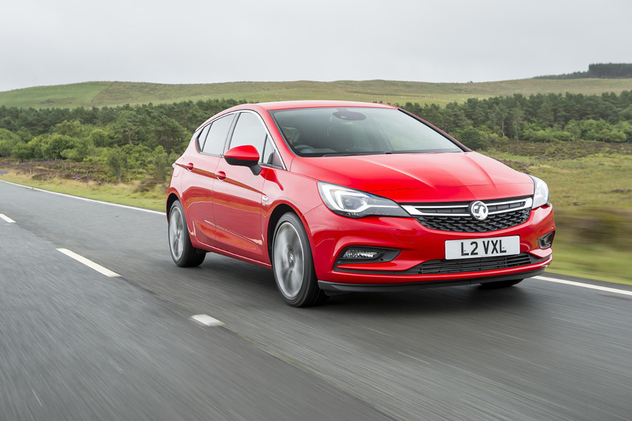 VAUXHALL SCORES HAT-TRICK AT CARBUYER BEST CAR AWARDS
